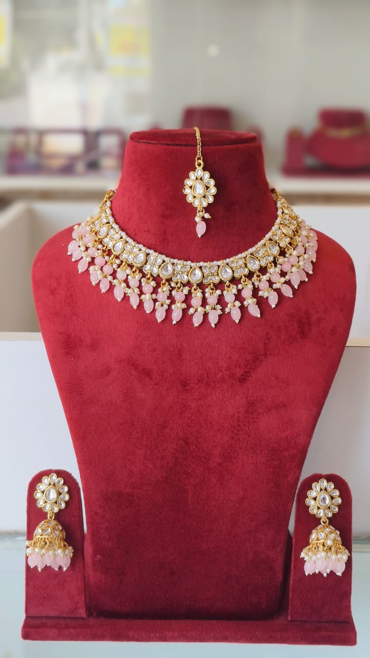 Kundan / Masonite Beads Necklace