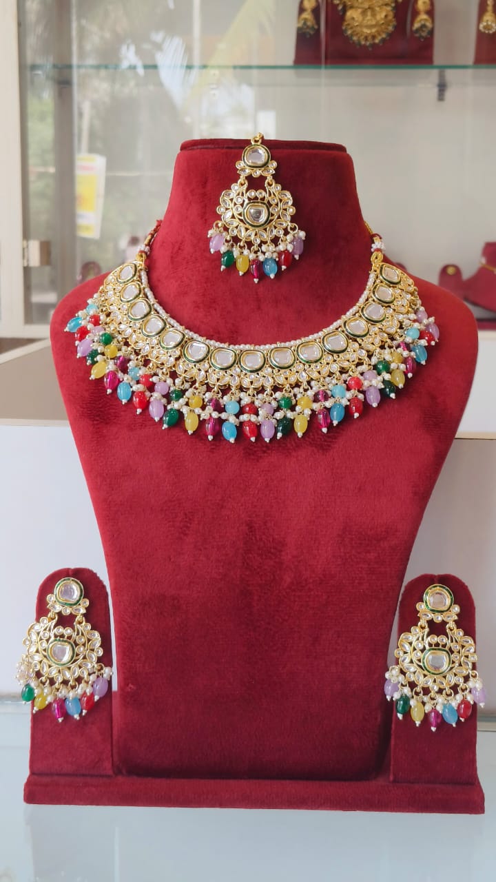 Kundan / Masonite Beads Necklace