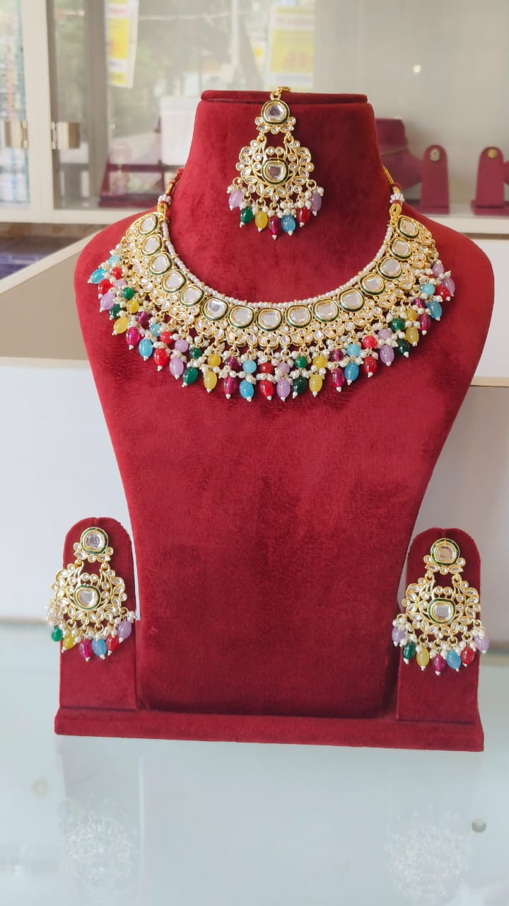 Kundan / Masonite Beads Necklace