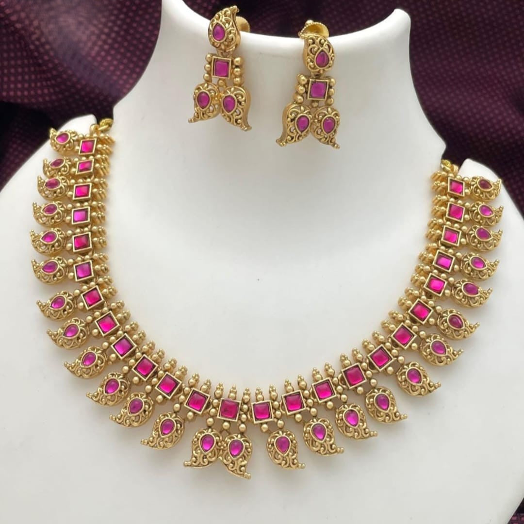 Mango Necklace Matte Ruby