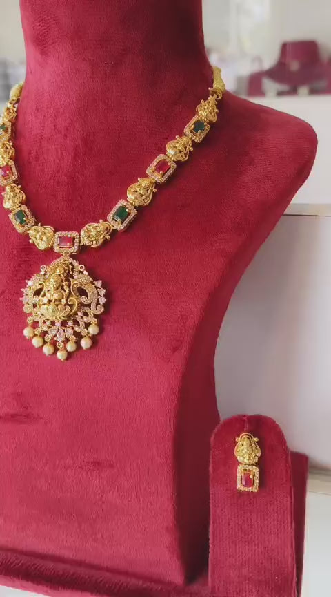 Lakshmi Pendant Traditional Look Short Necklace